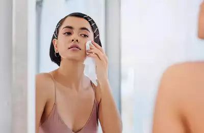 How to simply exfoliate with a wet cloth